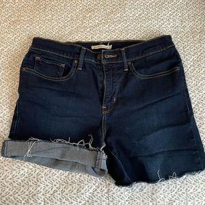 Women’s Levi’s jean shorts size 30